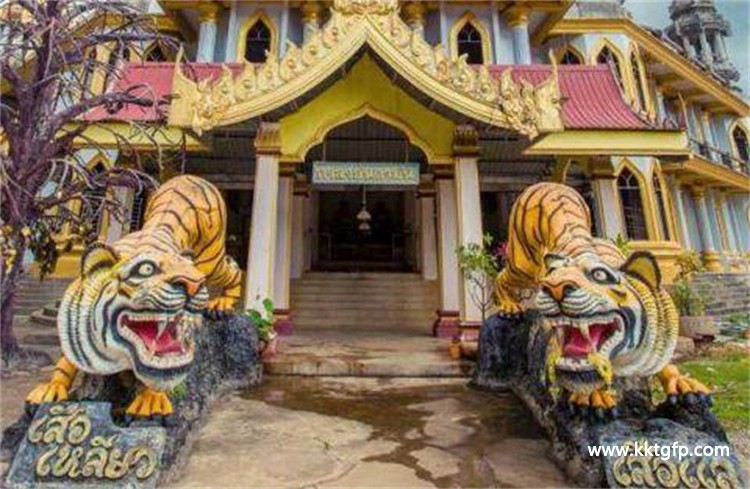 泰国“神秘”寺庙，建造在半空之中，庙堂之上还供奉着老虎