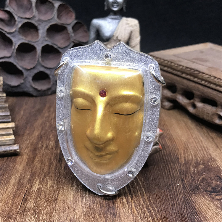泰国佛牌 怎么做的_泰国佛牌样式：泰国佛牌制作秘诀揭秘