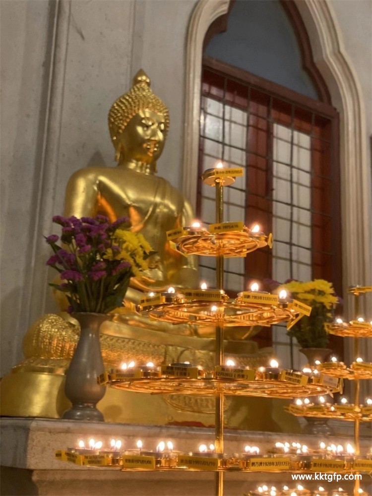 泰国龙婆念经加持代点酥油灯  功德