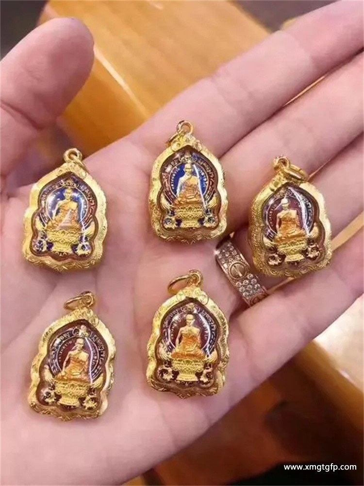 泰国佛牌中的金属牌容易造假吗？