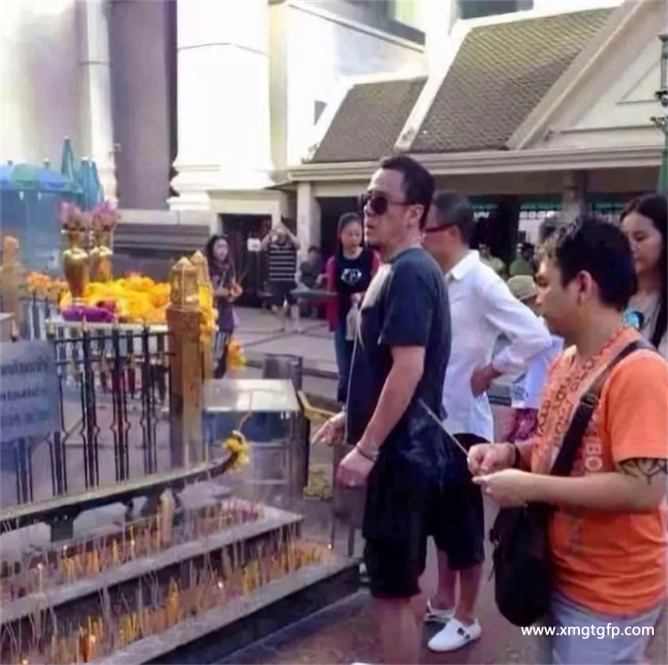 爱侣湾四面神，全泰香火*旺的膜拜地点，但不建议在此请牌！