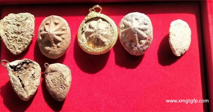 龙婆碧纳幸运星主材质“咩尼红”与“咩南红”究竟是什么