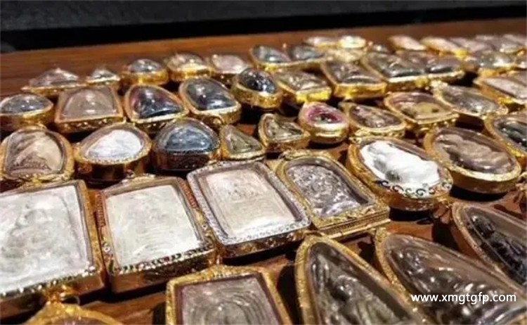 你真的以为去泰国寺庙就能请到真正的好佛牌？泰国寺庙恭请佛牌你不得不知道的陷阱
