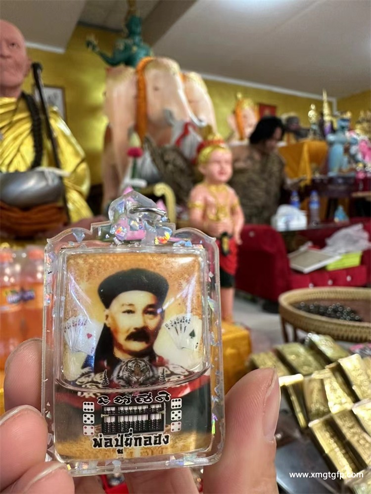 阿赞姜凯 二哥丰 款式一正面.jpg