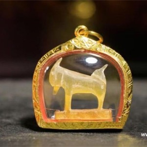 泰国佛牌介绍：龙婆叻--山羊