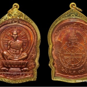 龙婆坤2537骑猪自身佛牌 及各个版本图鉴介绍