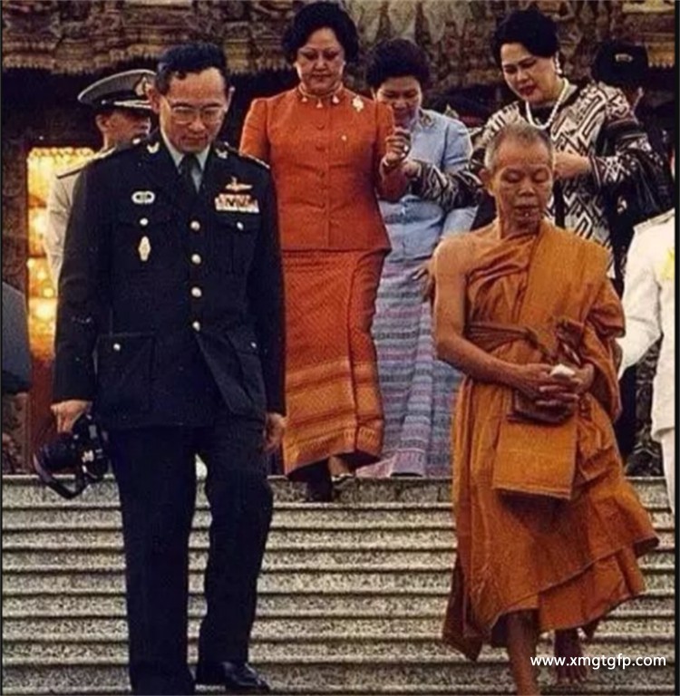 泰国高僧多有受尊敬？(下）