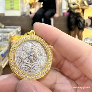 泰国佛牌 原庙恭请 阿赞喷 财富蜘蛛 莲花佛牌 镶钻外壳 饰品吊坠