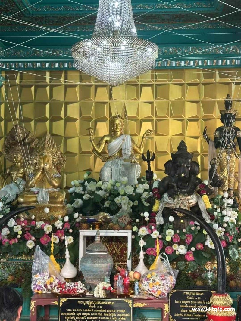 皇家鹰神 屈破烫寺高僧龙婆哇啦 鹰神帕雅库大模铜版供奉型 皇家鹰神 屈破烫寺高僧龙婆哇啦 鹰神帕雅库大模铜版供奉型 (6).jpg