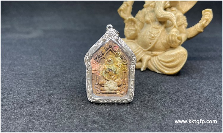龙婆通玛 2558 派古曼粉 坤平佛 佛牌 龙婆通玛 2558 派古曼粉 坤平佛4.jpg